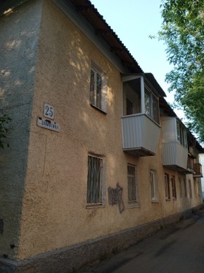 пер. Замятина,25 в Красноуфимске - krasnoufimsk.yutvil.ru