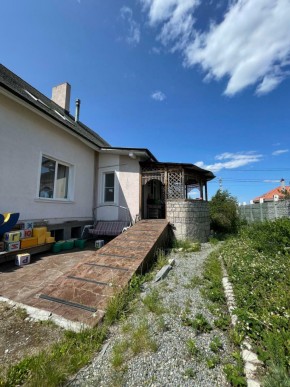 ул. Кленовая,1 в Красноуфимске - krasnoufimsk.yutvil.ru - фото 3